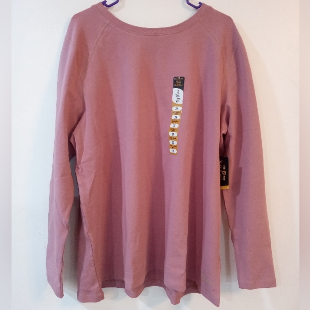 N.W.T. Noble Outfitters Women's Tug-Free Long Sleeve Crew